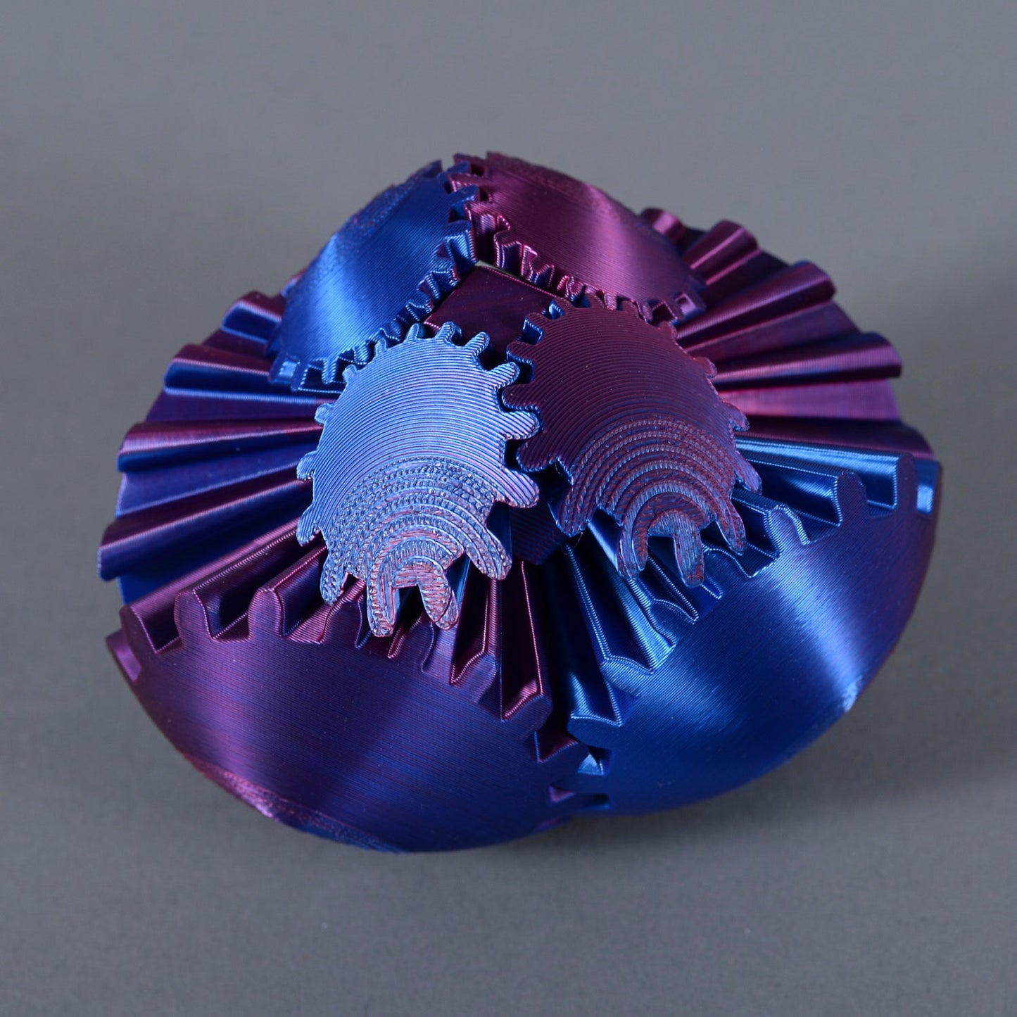 Innovative Gear Ball for Creative Hands